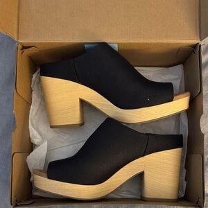 Toms Black and Tan Women's Mules